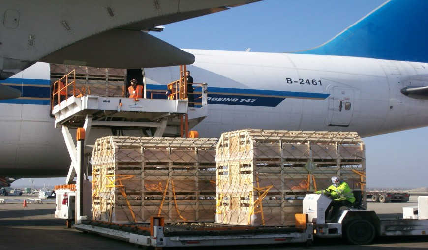 册亨到加拿大空运公司